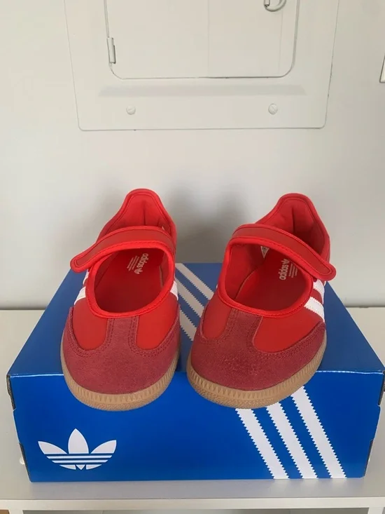 Samba Jane Shoes - Red - Picture 2 of 7